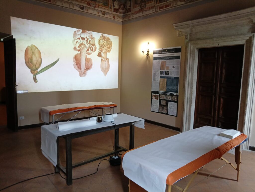 Si sono concluse domenica 22 marzo, le attività del Corso di formazione in Apiterapia a Palazzo Cesi di Acquasparta, il primo nel suo genere in Umbria e non a caso molto partecipato anche da fuori Regione. Sono stati 23 in totale gli iscritti provenienti da Umbria, Lazio, Toscana, Abruzzo e Sicilia, con le più diverse competenze “di partenza”: apicoltori, agricoltori, operai, educatori, estetisti, naturalisti, impiegati e così via. 🌿 🤓 Una full immersion teorica e pratica di tre giorni (Venerdì pomeriggio, Sabato e Domenica intere giornate), nei molteplici benefici derivanti dall’utilizzo dei prodotti dell’alveare - miele, cera, propoli, pappa reale, veleno d’api, pane d’api e persino dai magnifici effluvi provenienti dagli alveari - fino ad imparare come si costruisce un vero apiario olistico, unendo il benessere delle api a quello del genere umano, anche in chiave culturale, socio-educativa, didattica e turistica. 🍀 🙏 Da parte nostra un ringraziamento particolare alla dott.ssa Laura Cavalli (Farmacista) e al dott. Piero Milella (Biologo) del gruppo Api&Benessere, associato come noi a WBA World Biodiversity Association onlus, relatori e promotori del corso ed esperti di Apiterapia, ai quali volentieri abbiamo fornito il nostro supporto logistico e organizzativo. Grazie anche alle operatrici di Associazione ACQUA (soggetto gestore di Palazzo Cesi), Valentina Gubbiotti e Alice Mammoli, per il lavoro svolto in preparazione e durante il corso, che ci ha consentito di ospitare al meglio relatori, iscritti e attività. Grazie inoltre all'apicoltore Alessio Carozzi di ApiariUmbri per aver fornito il miele (a km zero!) di Acquasparta per la parte pratica in Apicosmesi. 🍯 👉 La Fondazione “MELEIROS Api, Miele, Biodiversità”, gestore della Sala Immersiva “Be to Bee” (unica in Italia sui temi delle api e del miele) https://www.youtube.com/watch?v=YoR8Nfpo0uo, che sta curando i contenuti tecnico-scientifici del prossimo Museo delle Api e del Miele, previsto in modo “diffuso” negli spazi interni ed esterni di Palazzo Cesi di Acquasparta e tra gli obiettivi principali del co-progetto di gestione in essere, prosegue nelle sue attività per la sempre maggiore diffusione di una cultura apistica eco-sostenibile e accessibile, attraverso più settori di intervento: naturalistico, socio-educativo, storico-archeologico, linguistico.